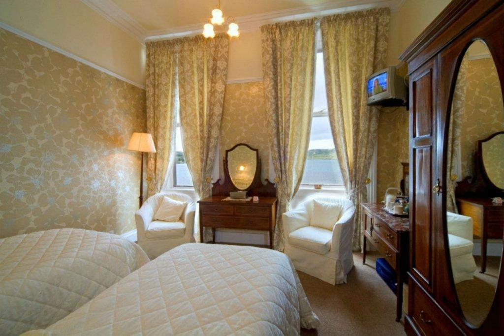 Kilchrenan House Hotel Оубън Стая снимка